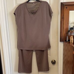 Amazon Women's Brown Lounge Set